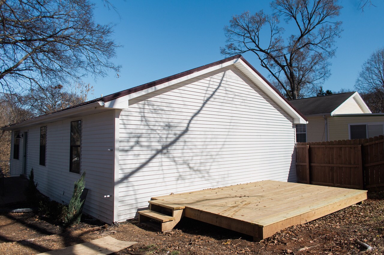 Deck - 980 Marion St