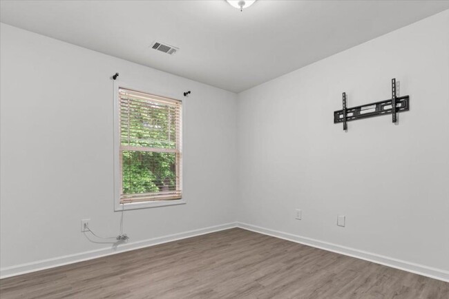 Building Photo - 3308 Erin Cir