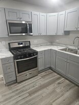 Building Photo - 3257 W Fulton Blvd