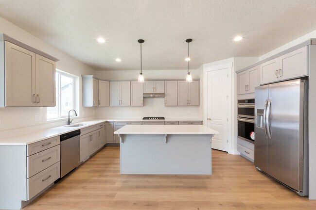 Building Photo - SPECTACULAR VIRTUALLY NEW HOME IN SOUGHT A...