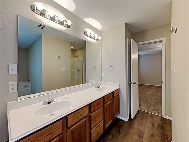 Building Photo - 316 Memory Dr
