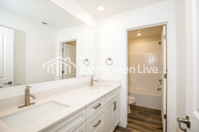 Building Photo - 14359 Ripples Dr