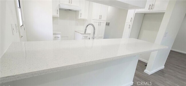 Building Photo - 1417 S Greenwood Ave