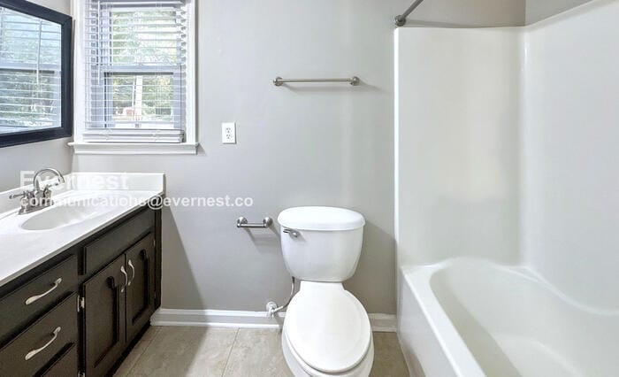 Building Photo - 148 Bibb Dr