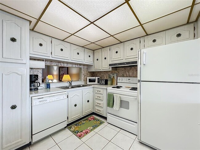 Building Photo - 17580 Gulf Blvd