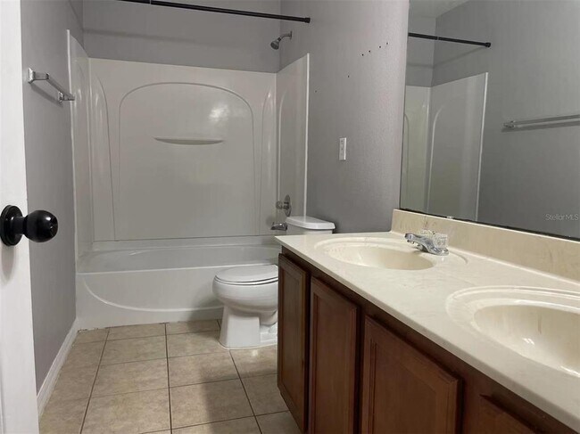 Building Photo - 15061 Perdido Dr