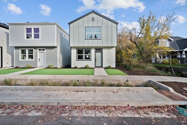 Primary Photo - Move In Special- Up to 3 Months Free !! Ne...