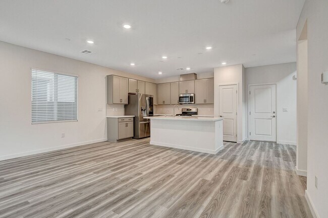 Building Photo - Spacious 3-Bed Summerlin Home with Den, Lo...