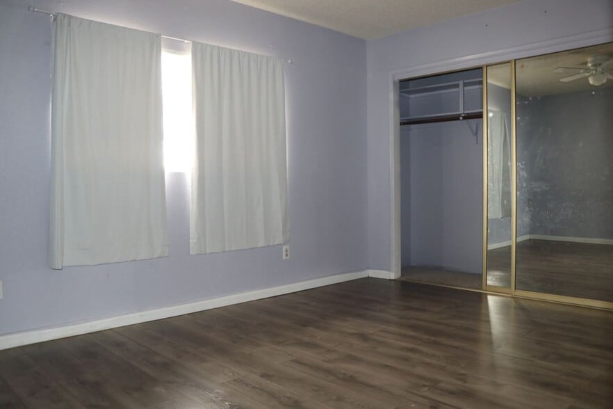 Building Photo - 7864 Newhall Ave