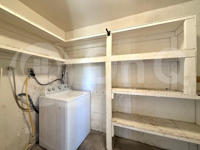 Building Photo - 3432 W El Caminito Dr