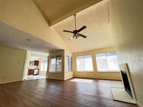 Building Photo - 12400 Overbrook Ln