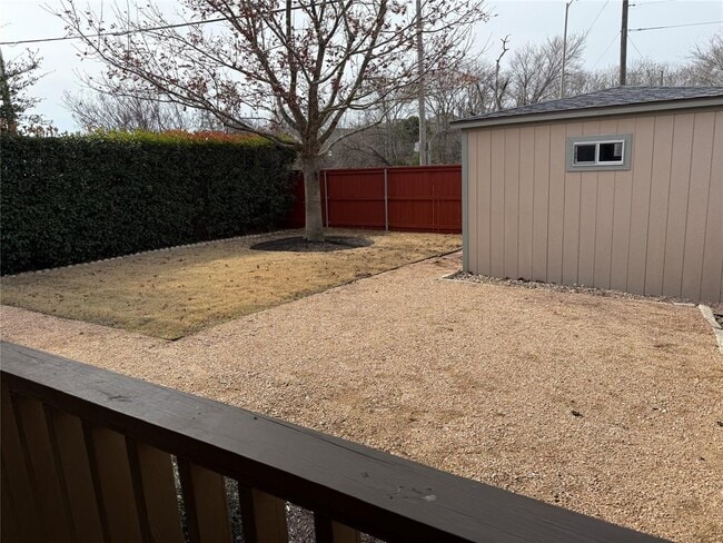 Building Photo - 334 Avalanche Ave