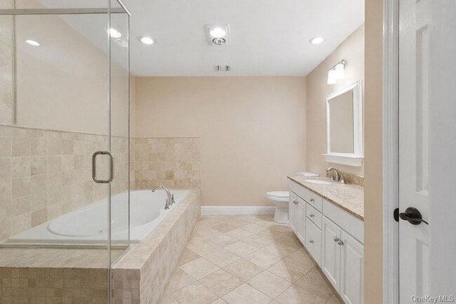 Building Photo - 305 Glenwood Dr