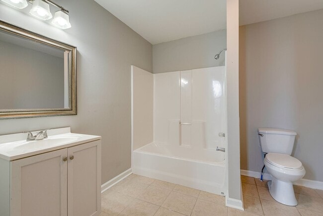 Building Photo - Charming 4-Bed Home Minutes from Downtown ...
