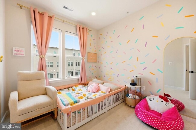 Building Photo - 22810 Tawny Pne Sq