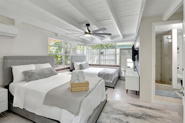 Building Photo - 2809 NW 7th Ave