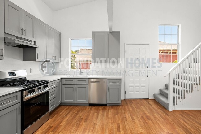 Building Photo - Bright & Modern 3BD in Gerstle Park - FOUNDATION