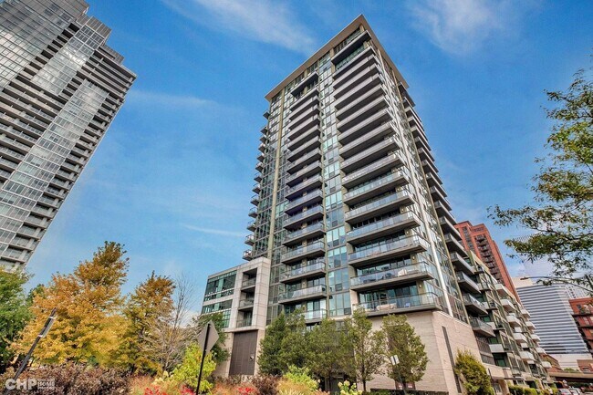 Building Photo - 660 W Wayman St