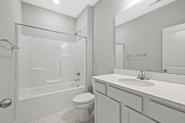 Building Photo - 500 Bellerive Blvd