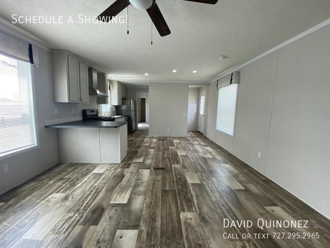 Building Photo - 204 Monterey Dr