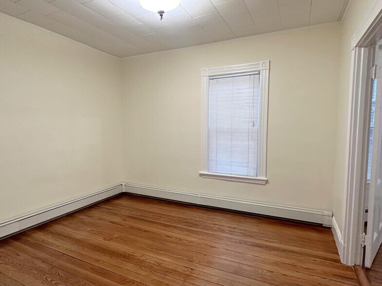 Building Photo - 36 Princeton St