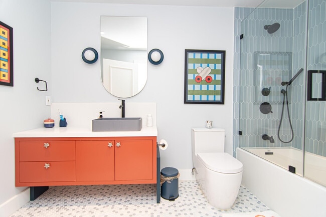 Building Photo - 8208 Twin Lake Dr