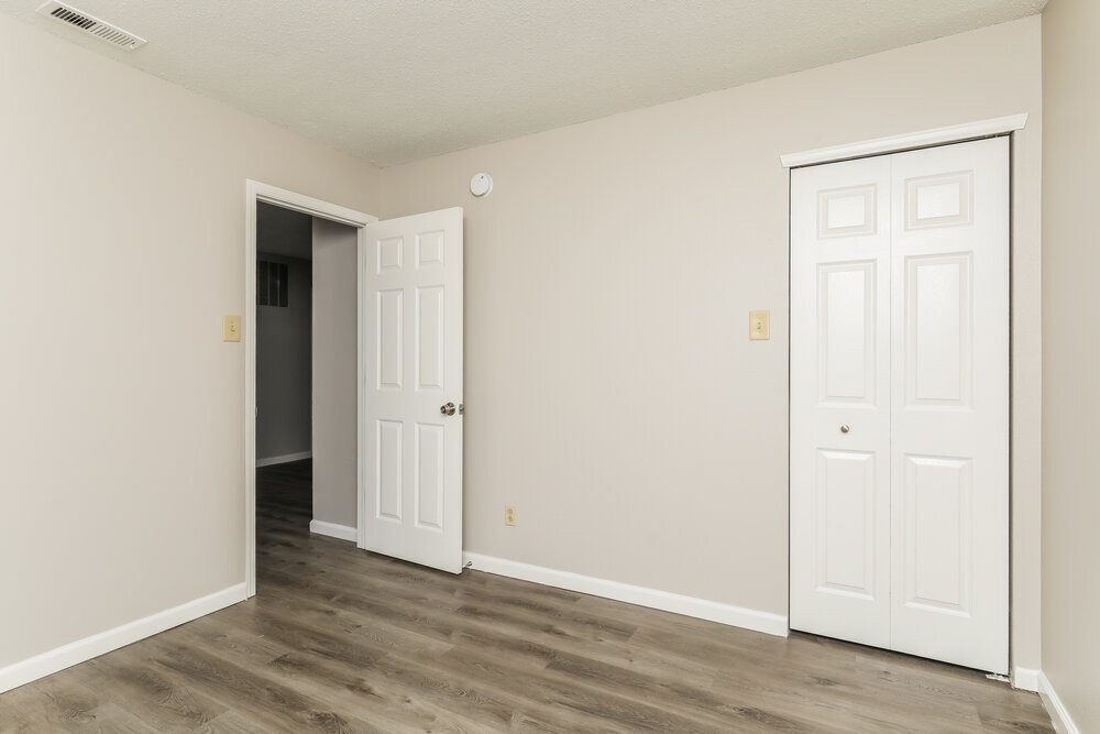 Building Photo - 6336 Alonzo Dr