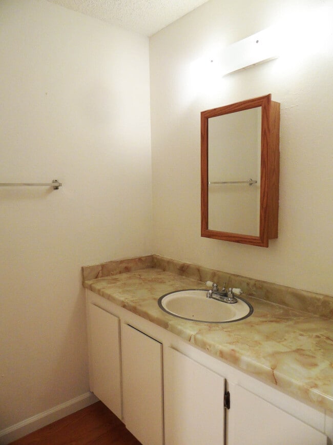 Building Photo - 296 Tradewinds Dr