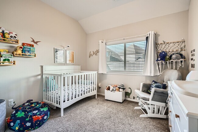 Building Photo - 2901 Hawthorne Dr