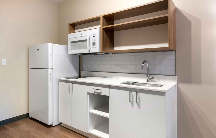 Building Photo - Furnished Studio-San Antonio - North