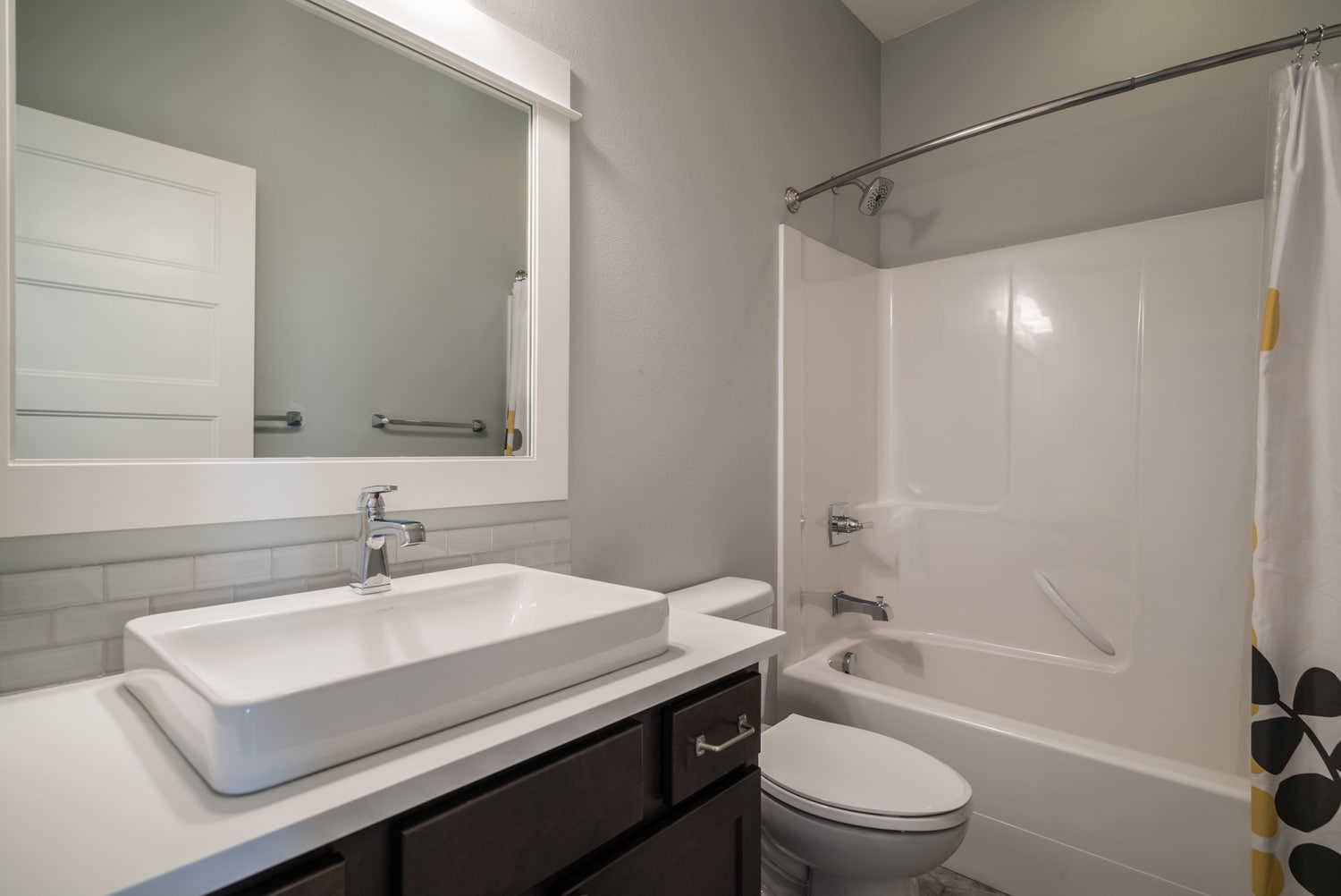 bathroom - 1605 SE Yukon St