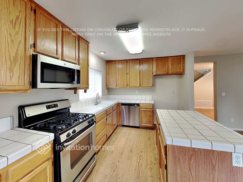 Building Photo - 413 Yale Ave