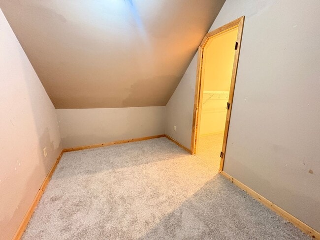 Building Photo - One Of Kind Home In Woodchase Subdivision! Over 3400 Sq Ft! Must have owner's approval on pets, f...