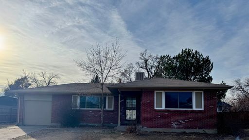 Building Photo - Spacious 5-Bedroom Single-Family Home with Fenced Yard & Garage