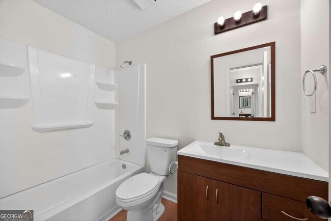 Building Photo - 6898 Babbling Brook Dr