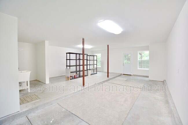 Building Photo - 1402 Hamlin Park Cir