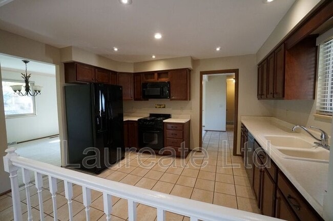 Building Photo - 7637 S Datura Cir W