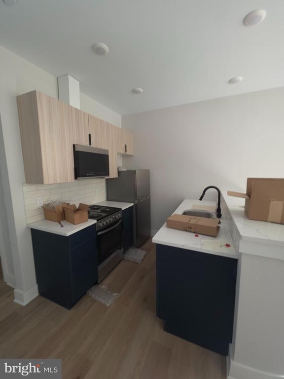 Building Photo - 3503 Midvale Ave