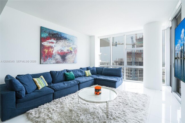 Building Photo - 851 NE 1st Ave