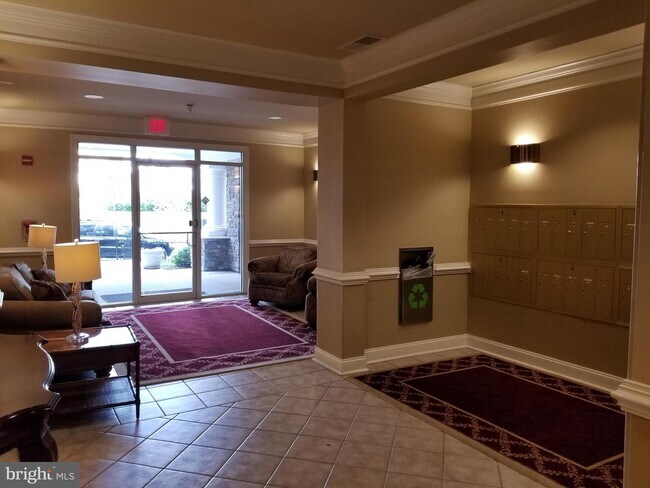 Building Photo - 12824 Clarksburg Square Rd