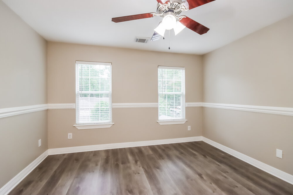 Building Photo - 409 Robinwood Dr