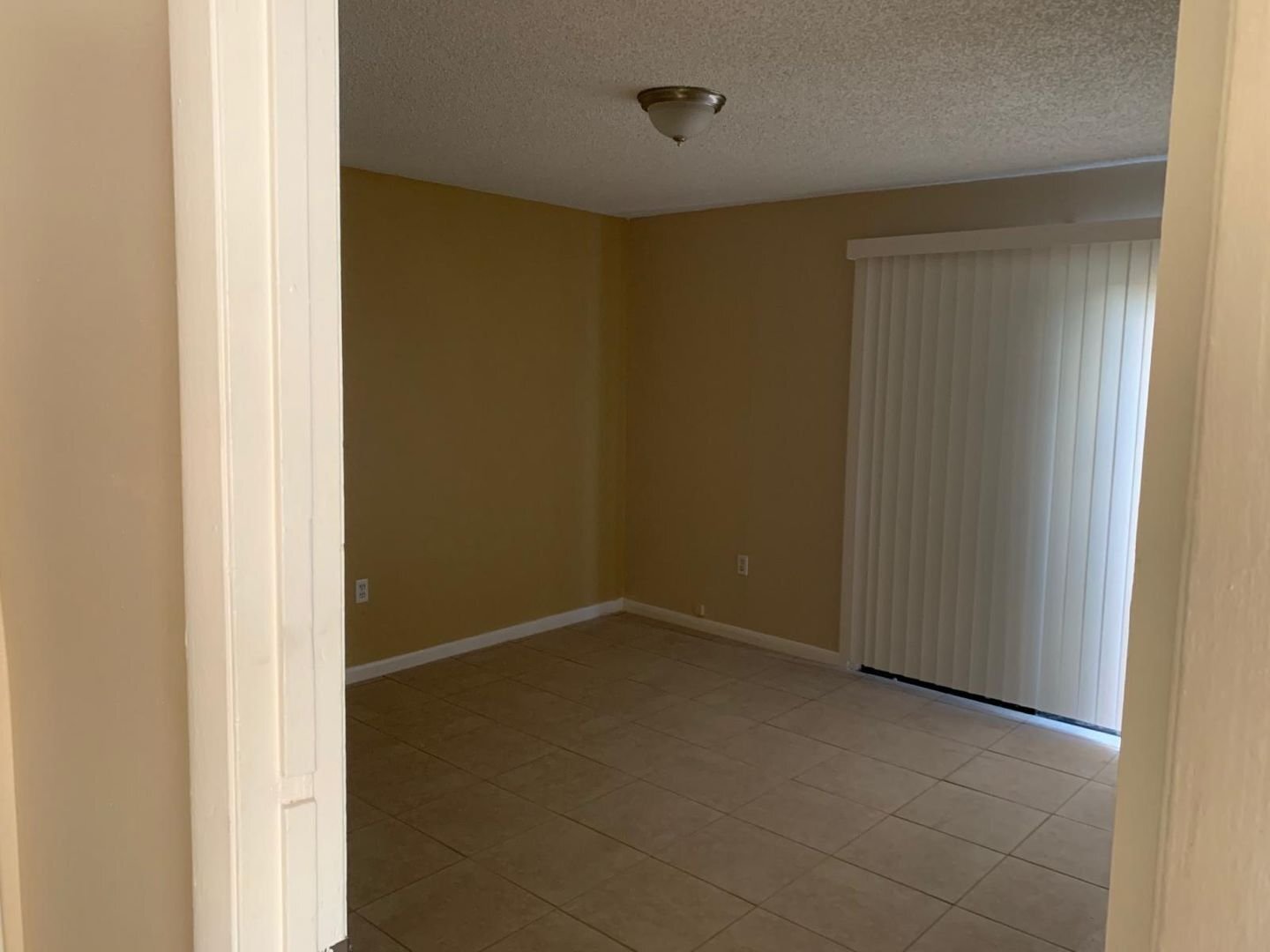 Building Photo - 3873 Janeen Cir