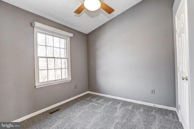 Building Photo - 2733 Quarry Heights Way