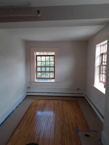 Building Photo - 4 State St