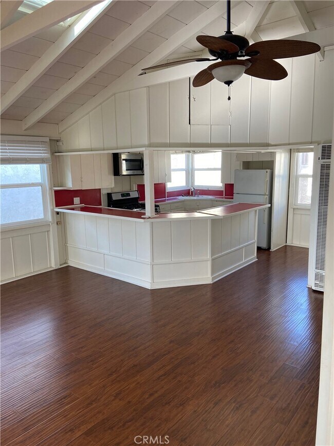 Building Photo - 435 Heliotrope Ave