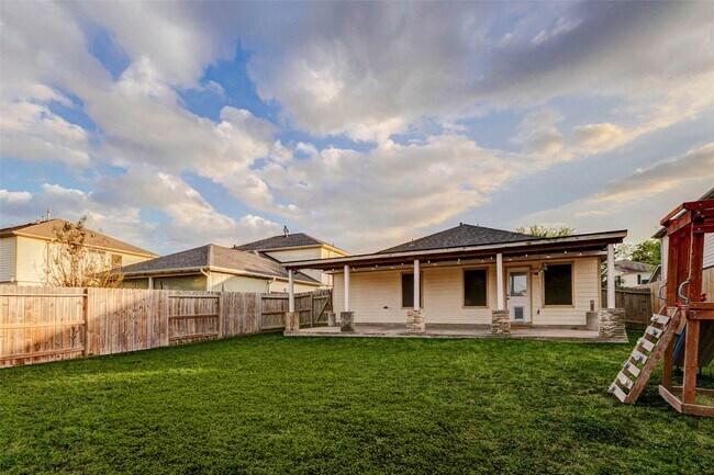 Building Photo - 822 Autumn Point Ln