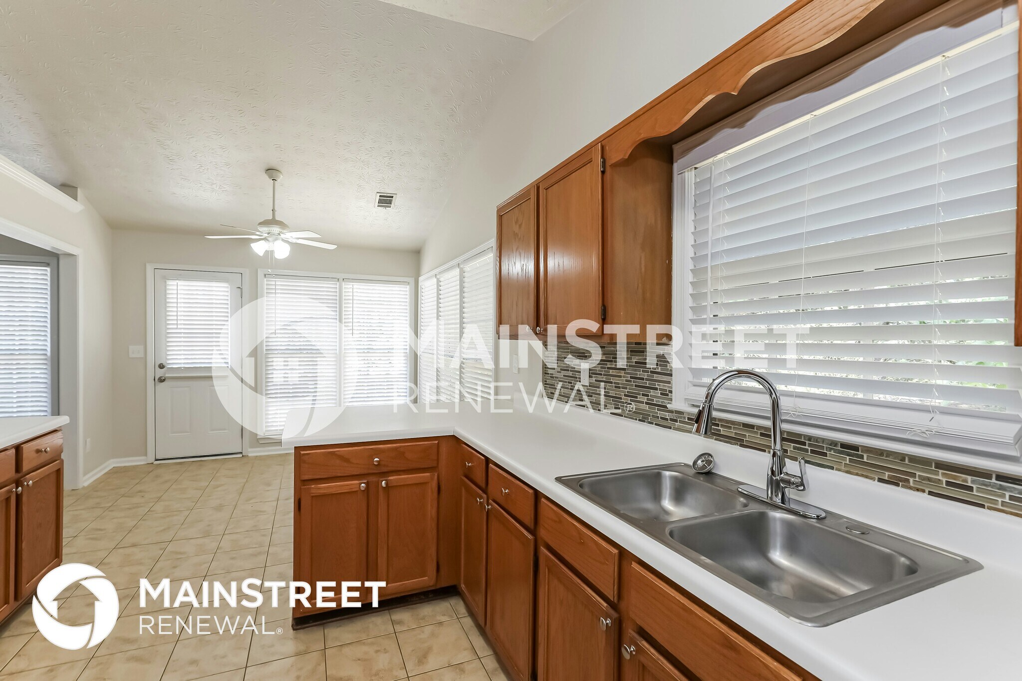 Building Photo - 3410 Poplar Ridge Dr