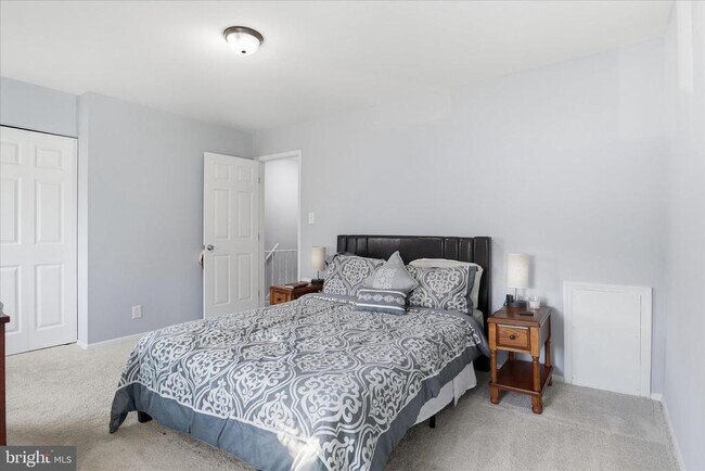 Building Photo - 9234 Byrd Dr