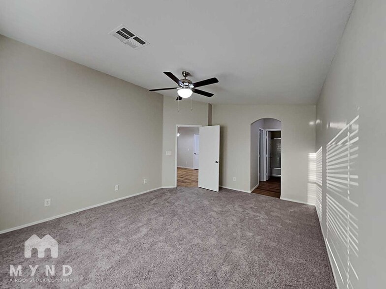 Building Photo - 2590 Alias Smith Dr