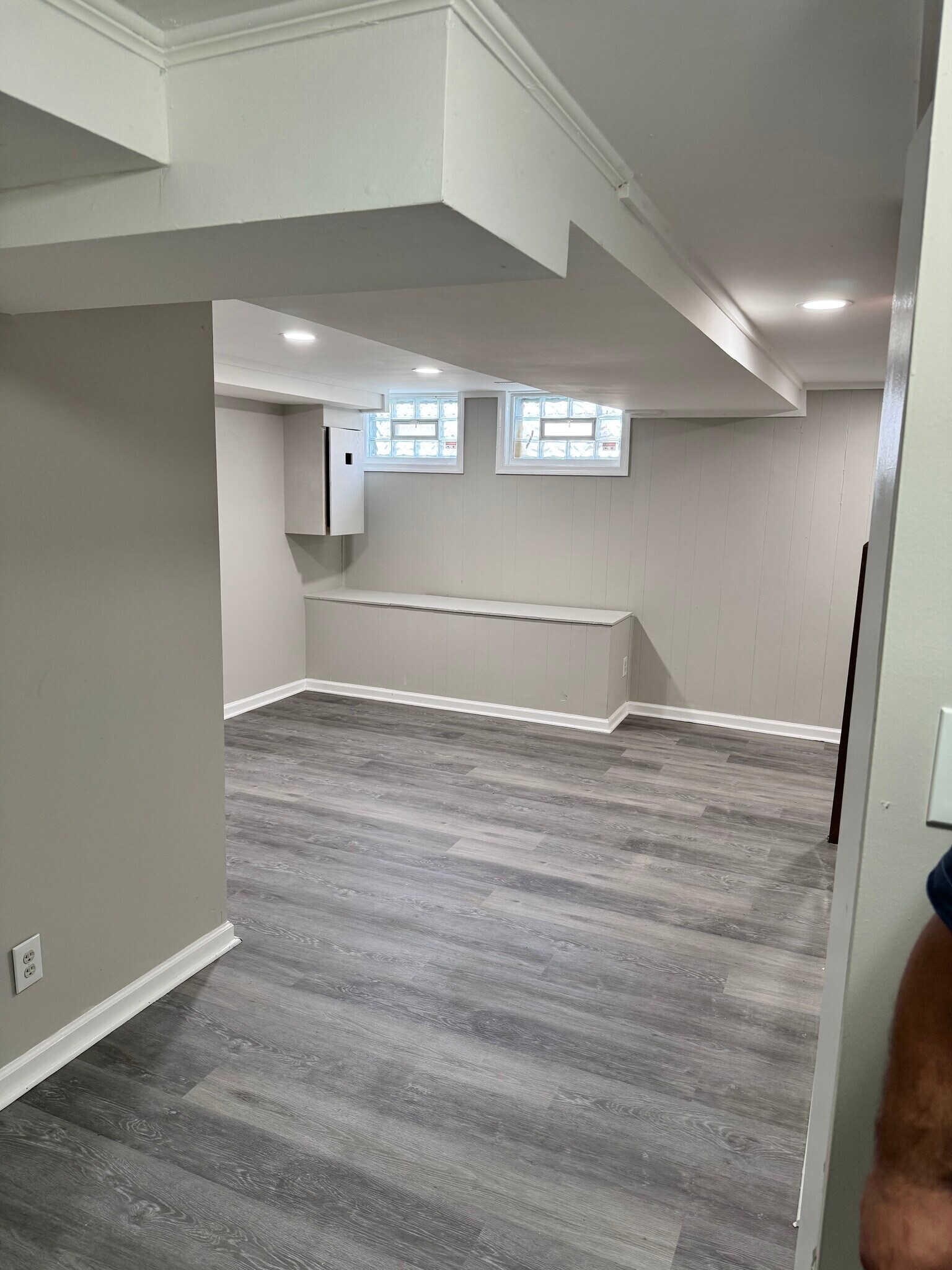 Building Photo - 1307 Hillsway Ct